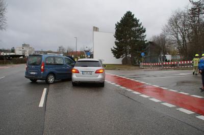 Muehlacker: Verkehrsunfall im Kreuzungsbereich bei Firma Mahle - eine Person wurde Verletzt